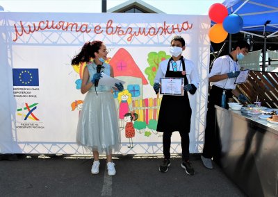 Десетки деца от приемни семейства декорираха сладоледени шедьоври в Бургас