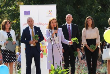 Зорница Русинова откри новата учебна година в СУ „Димитър Матевски“ в Пловдив